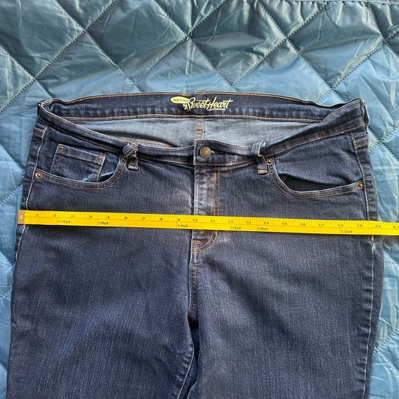 Sz 16 Reg Old Navy Sweetheart Jeans - Picture 3 of 13